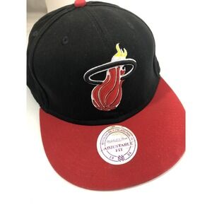 Mitchell & Ness Miami Heat NBA Snapback Hat Black Red Hardwood Classics Cap
